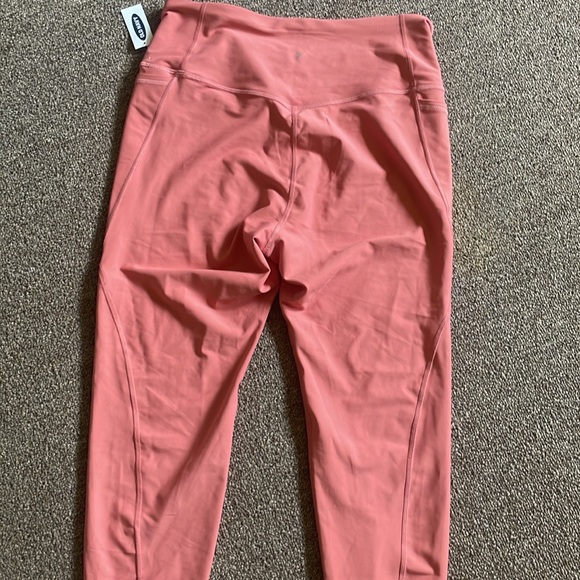 NWT Old Navy capri leggings, women’s size XL - Picture 5 of 5